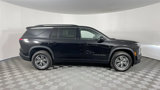New 2025 Chevrolet Traverse LT image 3