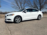 Used 2018 Ford Fusion SE image 2