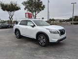 New 2025 Nissan Pathfinder Platinum image 2
