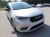 Used 2024 Chrysler Pacifica Touring-L image 3