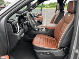 Used 2025 GMC Sierra 1500 Denali Ultimate image 3