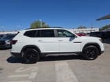 New 2025 Volkswagen Atlas Peak Edition SE image 4