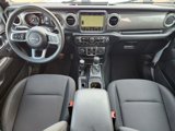 Used 2023 Jeep Gladiator Overland image 2