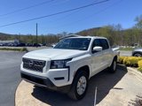Used 2023 Nissan Frontier SV image 3