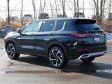 New 2025 Mitsubishi Outlander SE image 2