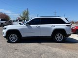 Used 2024 Jeep Grand Cherokee Limited image 2