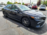 Used 2022 Toyota Camry SE image 3