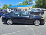 Used 2020 Toyota Camry XLE image 2