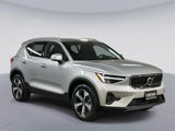Used 2025 Volvo XC40 B5 Plus image 6