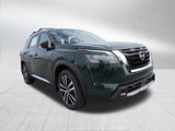 New 2025 Nissan Pathfinder Platinum image 2