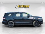 Used 2022 Lincoln Navigator Reserve image 3