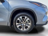 Used 2024 Toyota Highlander XLE image 6