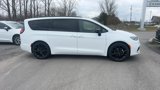 New 2024 Chrysler Pacifica Limited w/ S Appearance Package image 2
