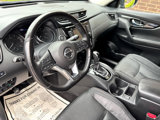 Used 2018 Nissan Rogue SL image 3