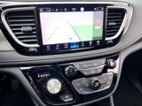 Used 2022 Chrysler Pacifica Limited w/ Uconnect Theater Family Group image 4