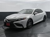 Used 2023 Toyota Camry SE image 3