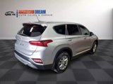 Used 2020 Hyundai Santa Fe SE image 4