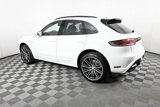 Used 2025 Porsche Macan image 3
