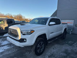 Used 2019 Toyota Tacoma TRD Sport image 3