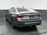 Used 2023 Volkswagen Jetta SE image 5