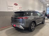 New 2025 Nissan Pathfinder Platinum image 3