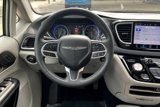 Used 2023 Chrysler Pacifica Touring-L image 5