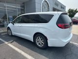 Certified 2023 Chrysler Pacifica Touring-L image 5