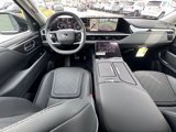 New 2025 INFINITI QX80 Luxe image 2