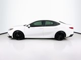 Used 2025 Toyota Camry SE image 4
