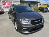 Used 2022 Chrysler Pacifica Touring-L image 2