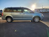 Used 2010 Chrysler Town & Country Touring image 4