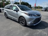 New 2025 Toyota Sienna Platinum image 3
