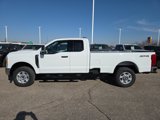 New 2025 Ford F350 4x4 SuperCab Super Duty image 2
