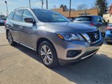 Used 2020 Nissan Pathfinder S image 3
