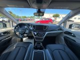Used 2024 Chrysler Pacifica Touring-L image 2