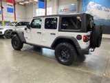 Used 2024 Jeep Wrangler Unlimited image 3