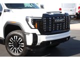 Used 2025 GMC Sierra 2500 Denali Ultimate w/ Max Trailering Package image 2