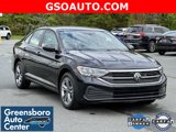 Used 2024 Volkswagen Jetta SE w/ Panoramic Sunroof Package image 2