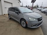 New 2025 Chrysler Pacifica Select image 3