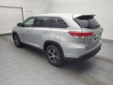 Used 2019 Toyota Highlander LE image 3