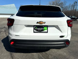 Used 2025 Chevrolet Trax LS w/ LS Convenience Package image 4