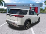 New 2025 Nissan Pathfinder Platinum image 5