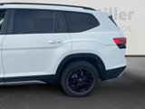 New 2025 Volkswagen Atlas Peak Edition SE image 4
