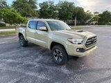 Used 2017 Toyota Tacoma TRD Sport w/ Tow Package (A/T) image 3
