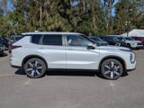 New 2025 Mitsubishi Outlander SE image 3