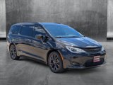 Certified 2020 Chrysler Pacifica Touring-L w/ S Appearance Package image 3