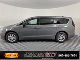 New 2025 Chrysler Pacifica Select image 4