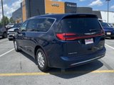 New 2025 Chrysler Pacifica Select image 5
