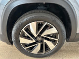 Used 2024 Volkswagen Atlas SE image 3