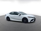 Used 2024 Toyota Camry SE image 2